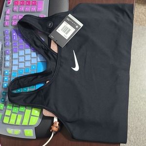 New with Tags Nike Swoosh Sports Bra XXL